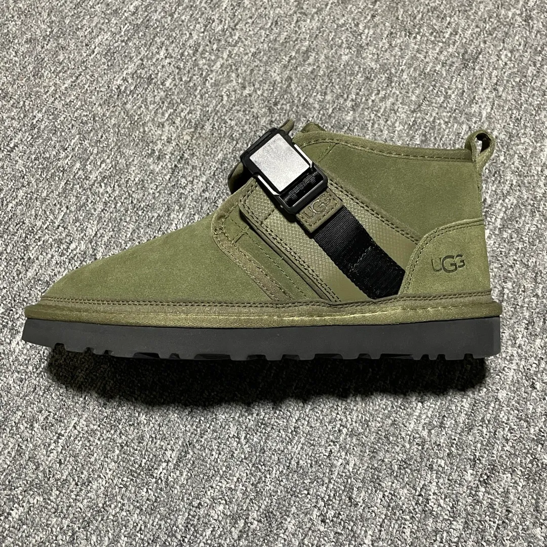 Pick up locally 💰640 The core recommendation is good price. The platform is exclusively for foreign trade. UGG Neumel Snapback men's snow boots 1118570. The foreign trade platform is full of Z. High-end retail is exclusively for quality. Produced by the ten-year-old brand shoemaking factory production line. Pay attention to every detail. Longfeng A-grade genuine sheep fur is integrated. Created in full compliance with the ZP process. Size: 39 40 41 42 43 44